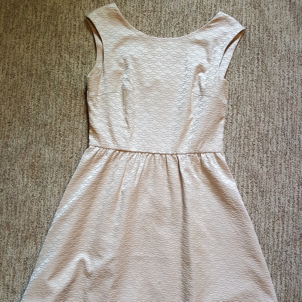 Short beige dress